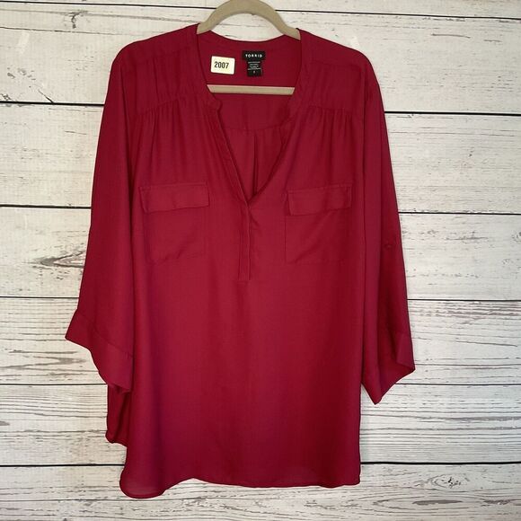 Torrid Womens Harper Roll Tab Sleeve Top Size 3X MarloRed V Neck Collared Career - Picture 2 of 6